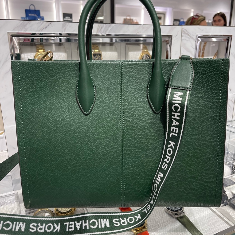 MICHAEL KORS Mirella Medium EW Pebbled Leather Tote Bag
Moss
NWT - Picture 10 of 16